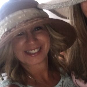 Meet your Posher, Rhonda